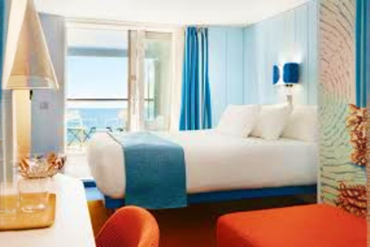 Balcony Cabin